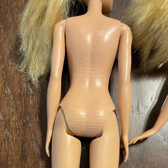 Two Barbie Dolls Millie Blonde Left Side Part Flat Feet Bent Right Arm 2015 - Picture 7 of 8